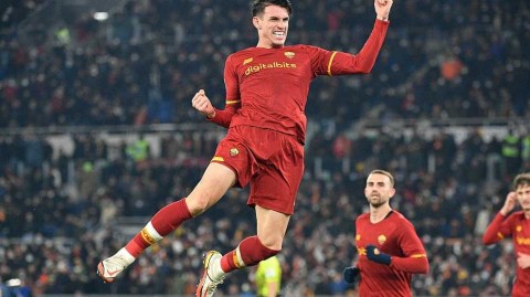 红狼双星破门擒飞鹰 罗马主场奏凯迎三分