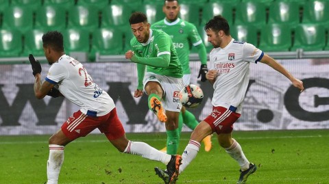 罗讷河德比惨案：里昂客场五球血洗圣埃蒂安