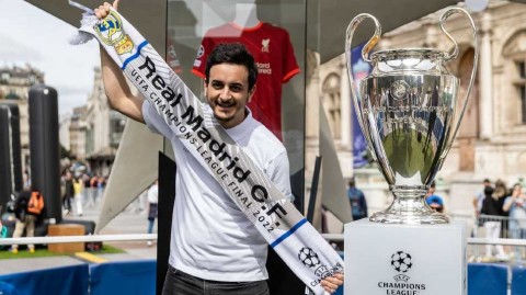 欧冠决赛前的巴黎：足球激情点燃塞纳河畔