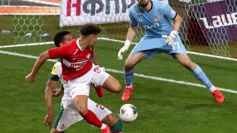 莫斯科德比烽火再燃：斯巴达克顽强战平火车头，争冠与荣耀的激烈碰撞