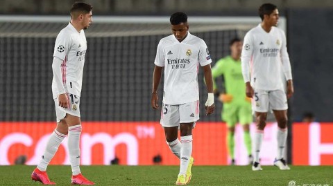 欧冠夜惊魂：皇马半场崩盘连丢三球，主场遭矿工爆冷逆转