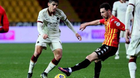 因扎吉的钢铁之师：读秒阶段十人贝内文托主场逼平强敌罗马