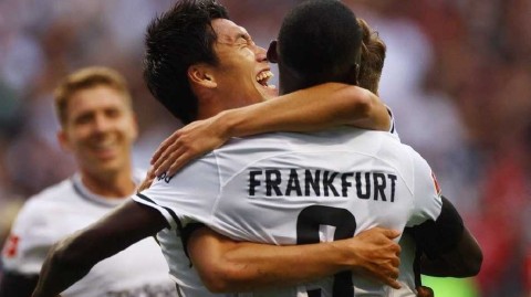 德甲激战法兰克福四球横扫莱比锡红牛