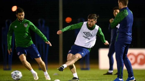 绿军远征前夕：爱尔兰队在匈牙利的无声誓言