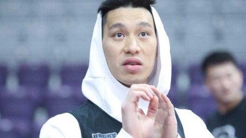 京辽大战前夕林书豪化身表情包 训练场上的欢乐瞬间见证大心脏先生的从容