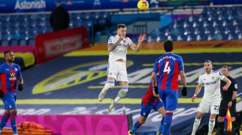 白玫瑰绽放埃兰路：利兹联完胜水晶宫，贝尔萨的狂攻哲学再显威