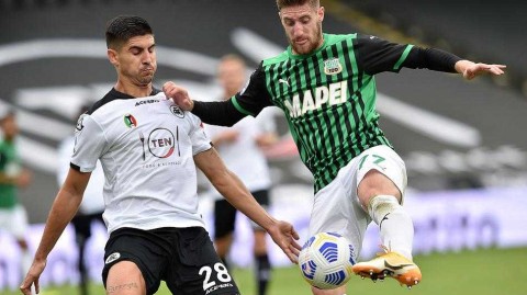 意甲新军难阻绿巴萨，萨索洛四球掀起青春风暴