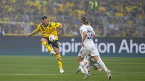 威斯特法伦夜空下的黄黑风暴：多特蒙德欧冠主场横扫哥本哈根