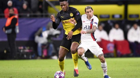 多特蒙德后防新星扎加杜膝盖重伤，再度提前告别赛季