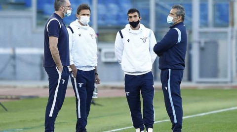 空场四十五分钟，蓝鹰等待一场未开启的比赛