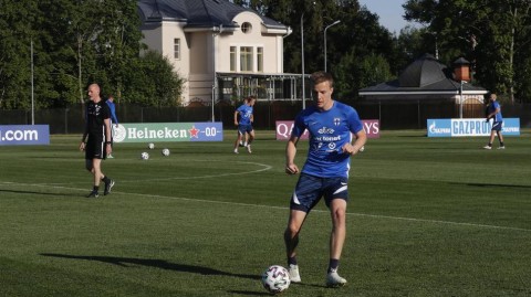 芬兰“猫头鹰”首降圣彼得堡，历史性欧洲杯征程从此刻开始