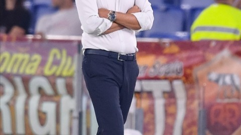 罗马帅位上的时尚先生：保罗·丰塞卡的足球与魅力