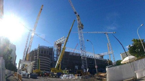 伯纳乌的蜕变：记录2020年盛夏的翻修工程