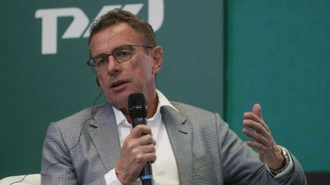 “教授”驾到朗尼克空降梦剧场开启红魔新时代