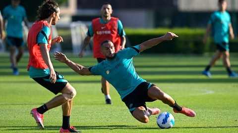 蓝黑军团集结练兵：纳英戈兰归队，国际米兰开启新赛季冲刺