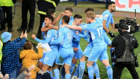 蓝月客胜太妃糖 福登绝杀定江山 争议手球险铸悬案