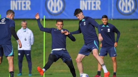 蓝黑军团备战意甲风云