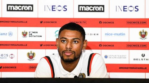 尼斯官方发布会：天才中场阿德莱德租借加盟，身披战袍闪耀亮相