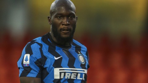 蓝黑军团遇重挫：卢卡库伤情确认，欧冠决战皇马蒙上阴影