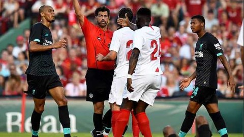 热身赛变屠宰场？西甲劲旅对利物浦的野蛮犯规全记录