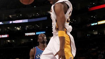 科比退役十周年：重温曼巴不朽瞬间与2026传奇回声