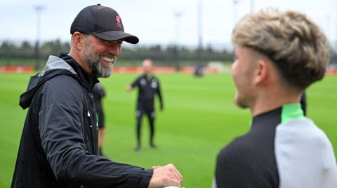 红军队魂重燃AXA训练基地吹响新赛季冲锋号角