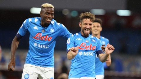 蓝衣军团重获新生 那不勒斯全队新冠检测转阴解除隔离