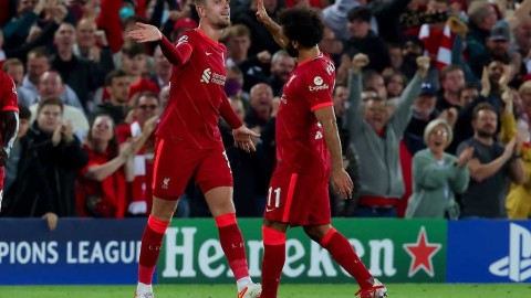 欧冠安菲尔德经典战，利物浦三比二力擒AC米兰，萨拉赫将功补过