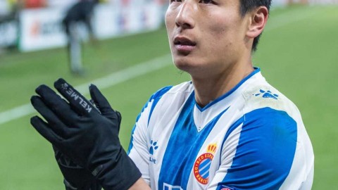 欧联杯狼队四球大胜西班牙人，武磊屡造险情难救主