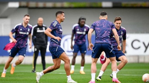 斑马军团决战前夜 都灵城内的欧联半决赛备战图景