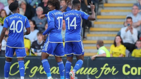 英联杯烽火再燃 蓝狐客场轻取伯顿晋级