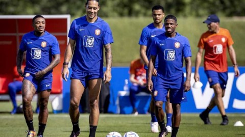 橙衣军团出征前的微笑与信念