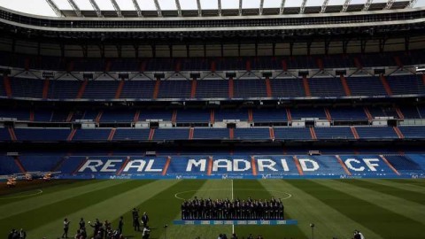 战疫中的白色魂灵：伯纳乌从足球圣殿到生命方舟的温情转身