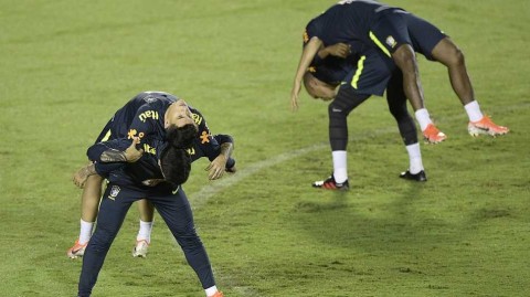 桑巴军团的奇幻备战：巴西队美洲杯前上演“绿茵杂技”