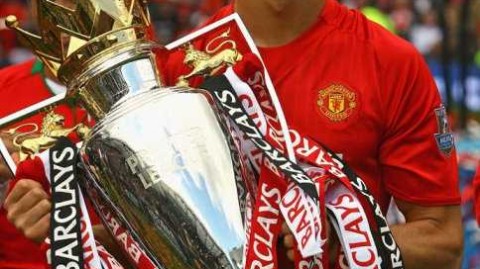 绝代双骄十年记：梅西与C罗，那些照亮我们青春的光