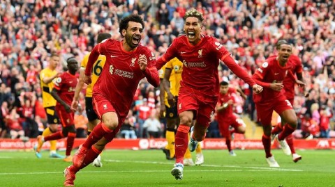 红军收官战逆转狼队却仍以一分之差痛失英超桂冠