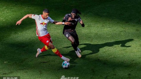 红牛竞技场的闪电战：十人斯图加特难阻莱比锡狂飙