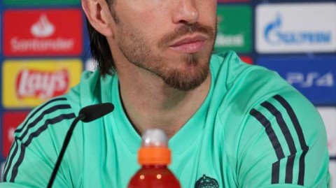 欧冠生死战前，皇马更衣室内的信念与阴霾