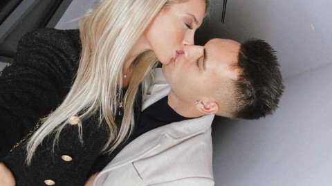 国际米兰铁卫的柔情瞬间与劳塔罗挚爱阿古斯蒂娜的绝代风华