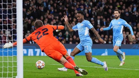 欧冠焦点战：曼城主场四球大胜布鲁日，斯特林破荒众将齐闪耀