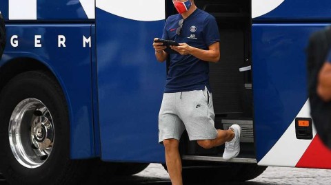 王者驾临里斯本：巴黎航母正式起航，姆巴佩随队冲击欧冠之巅