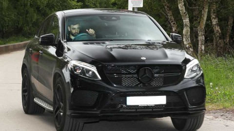 B费博格巴双核驱动，红魔卡灵顿基地重启冠军征程