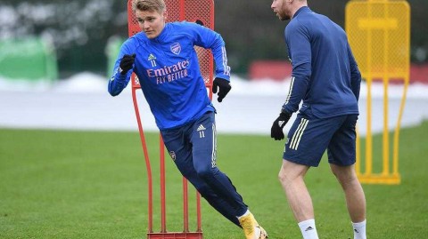 挪威天才的枪手初体验：厄德高伦敦备战记