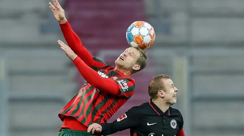 德甲绿茵战报：奥格斯堡主场激战逼平法兰克福