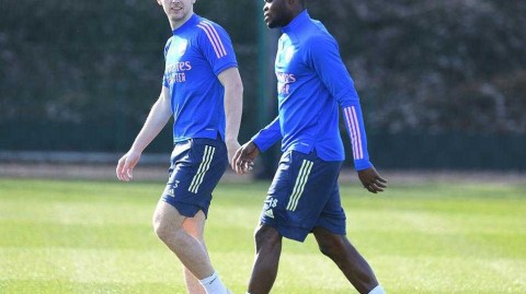 枪手全力冲刺，伦敦雨夜下的备战最后篇章