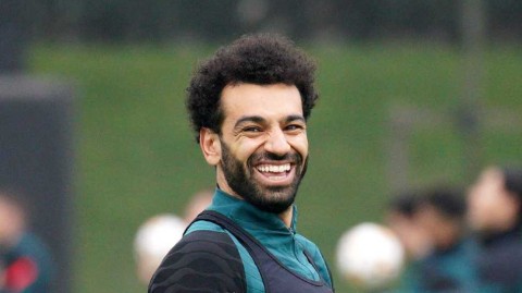 安菲尔德之光决战前的黎明：利物浦欧冠关键战役前的紧张备战