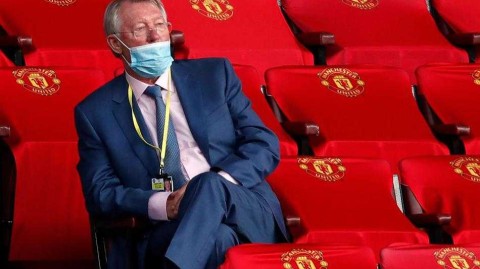 梦剧场的精神图腾：弗格森回归见证红魔不屈之夜