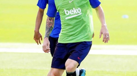 王者归来：梅西伤愈复训，巴萨欧冠迎强心剂