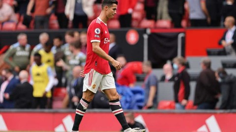 梦剧场噩梦夜：豪斯一击致命，B费终场失点，曼联0-1爆冷不敌阿斯顿维拉