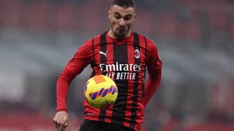 米兰基石续写红黑情缘克鲁尼奇留守圣西罗